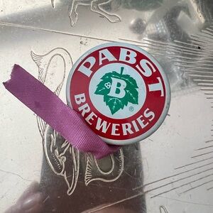 Vintage Pabst Blue Ribbon Beer "Pabst Breweries" Pinback Button